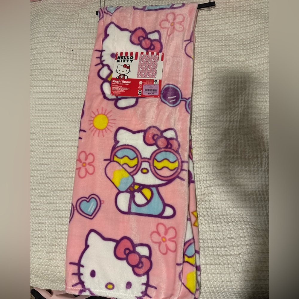 Hello Kitty Summer Blanket NWT